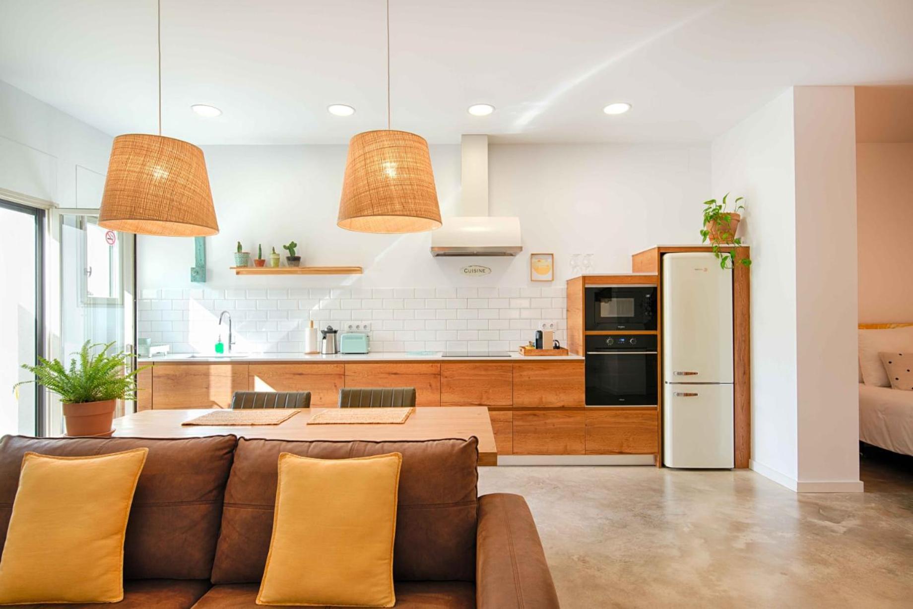 Apartament Loft Con Piscina Climatizada De Agua Salada Y Parking En El Centro De Figueres Figueres  Zewnętrze zdjęcie