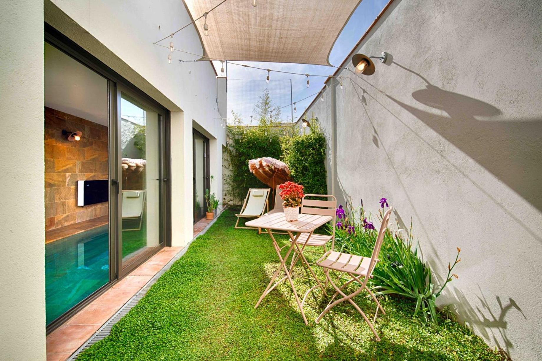 Apartament Loft Con Piscina Climatizada De Agua Salada Y Parking En El Centro De Figueres Figueres  Zewnętrze zdjęcie